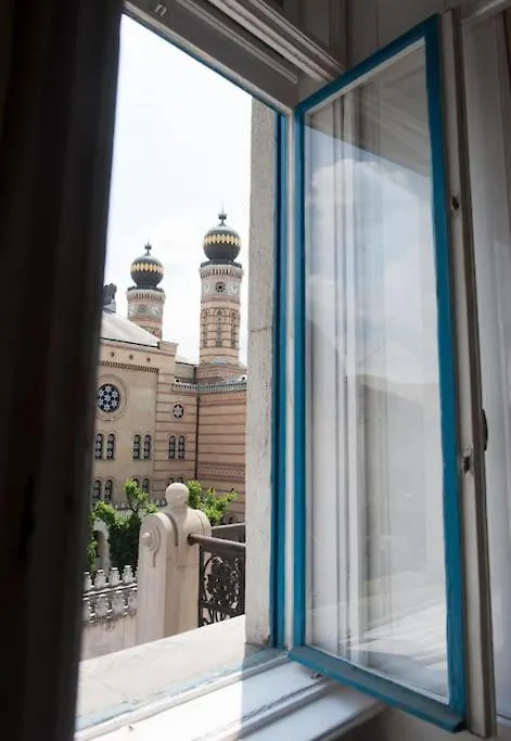 Central Nest Apartment Synagogue Budapest