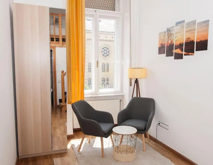 Central Nest Apartment Synagogue Budapest